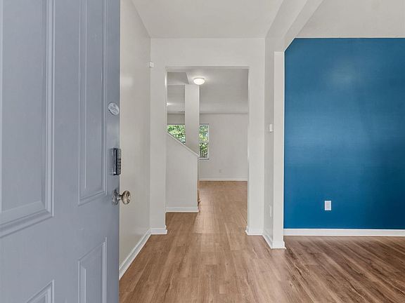 5th image of 229 Flowing Meadows Dr