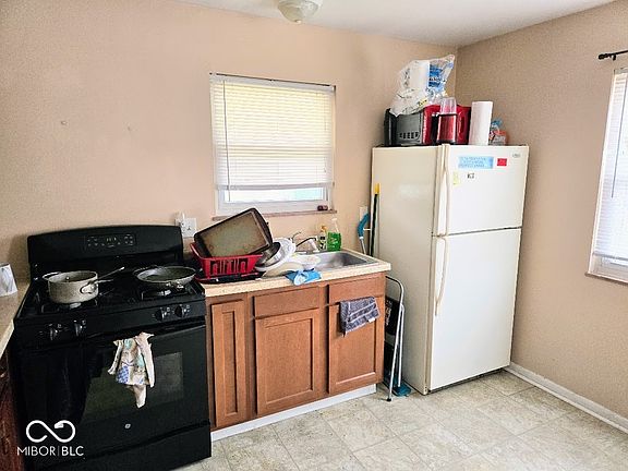 5th image of 4548 Zoeller Ave