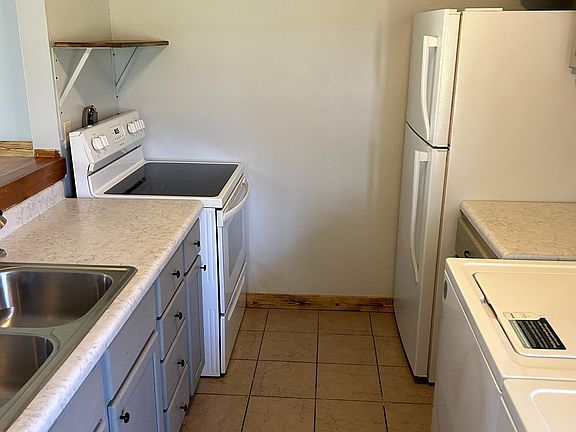 4th image of 1515 N 1430 W