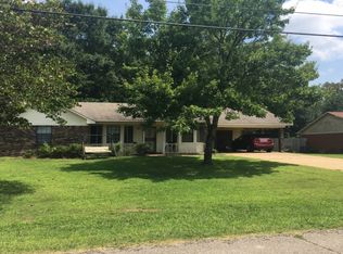 410 W Longview Dr, New Albany, MS 38652
