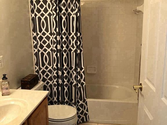 5th image of 621 N Saint Asaph St Unit 201