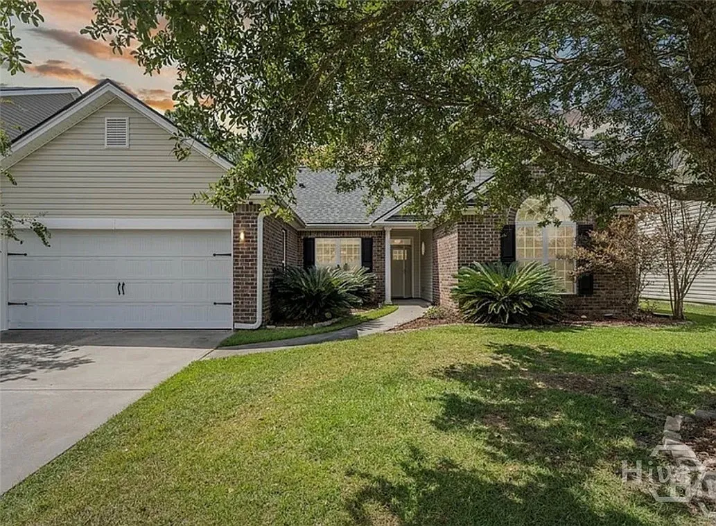 4 bed, 2.0 bath, 1549 sqft, $2,550 — Photo 2