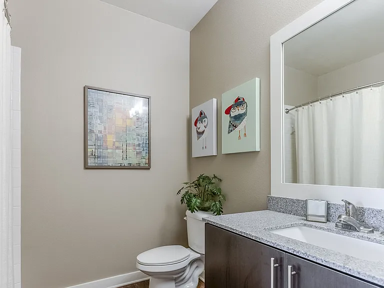 Edge at 1702 — Photo 11