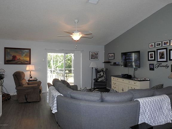 5th image of 1324 Beche St SE