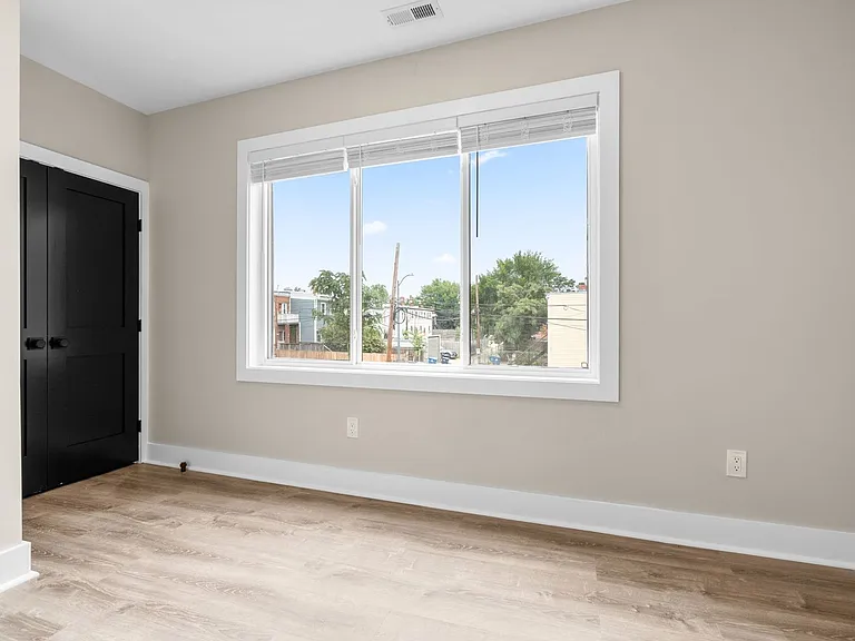 1516 Oates St NE — Photo 20