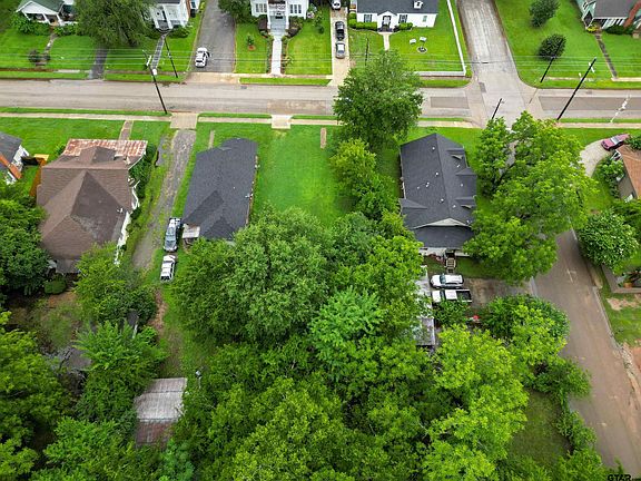 3rd image of 221 N Texas St