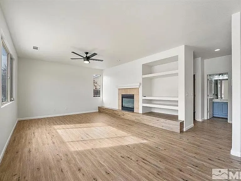 560 Golden Vista Ct — Photo 9