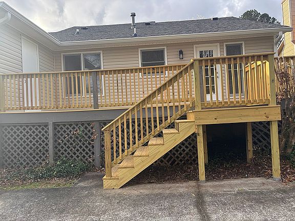 2nd image of 164 Manor Row