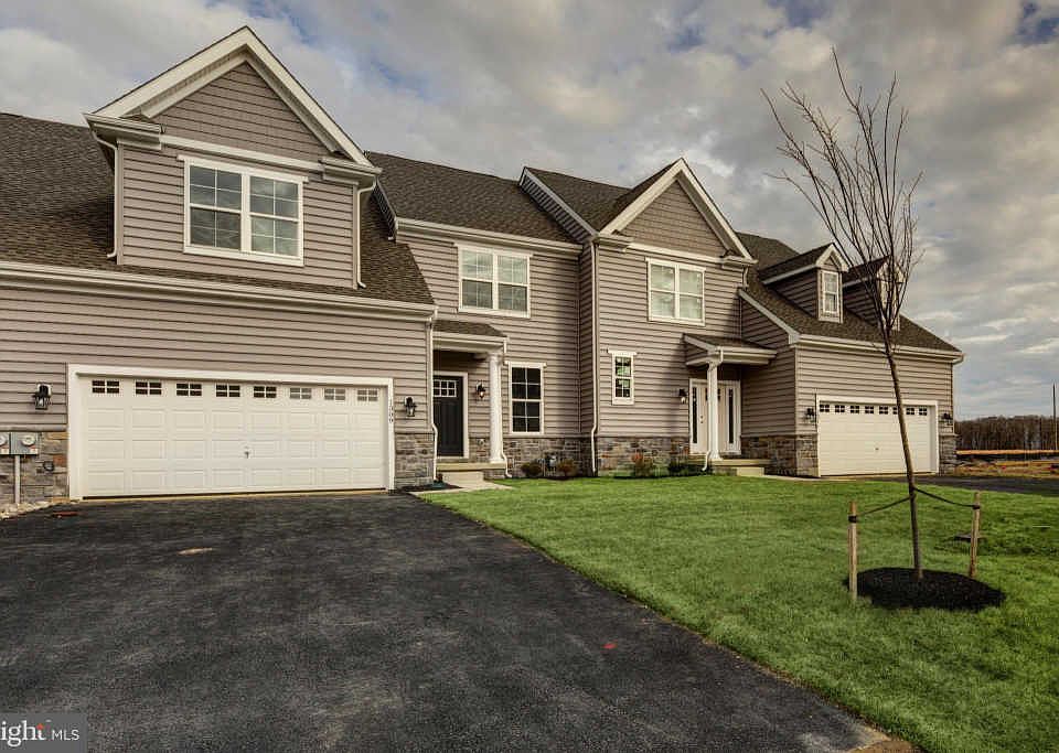1st image of 1319 Carrick Ct