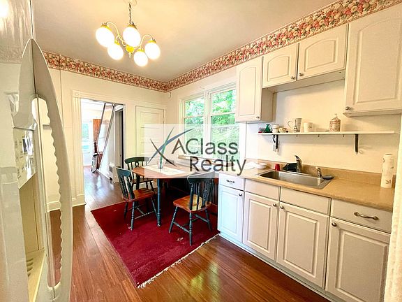 2nd image of 12 Moffett St #1