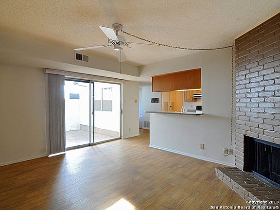 4th image of 10914 Crown Park