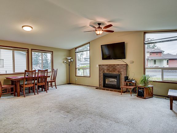 5th image of 662 NW Ensign Dr
