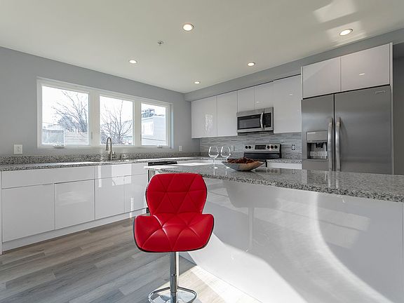3rd image of 808 W Norris St #C