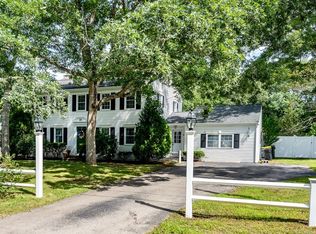 82 Skunknet Rd, Centerville, MA 02632