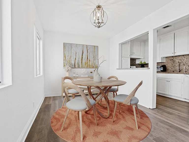Rexford Drive Apartments — Photo 10