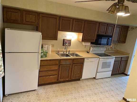 4th image of 21 Cherry Hill Ct #21