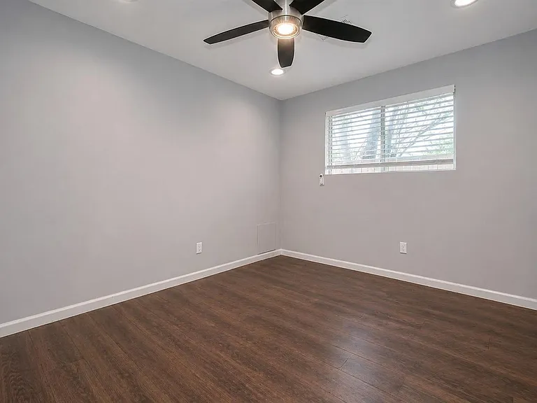319 Gentilly Dr — Photo 20