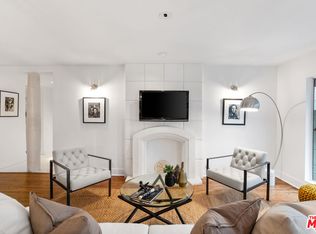 8490 Fountain Ave APT 202, West Hollywood, CA 90069