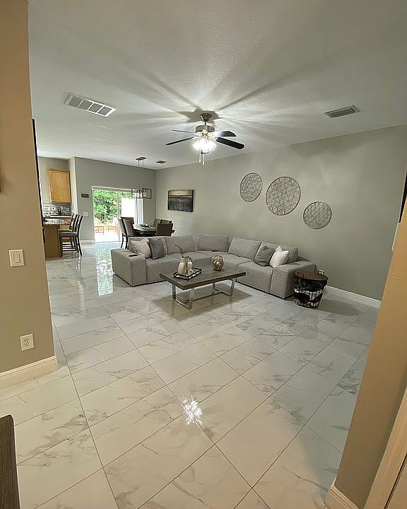 1st image of 2927 Girvan Dr