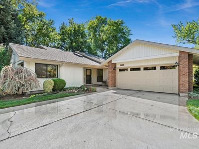 2094 S White Pine Ln, Boise, ID, 83706