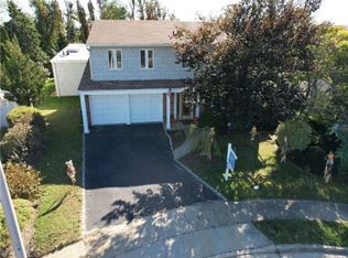 982 Gerry Ave, Long Beach, NY 11561