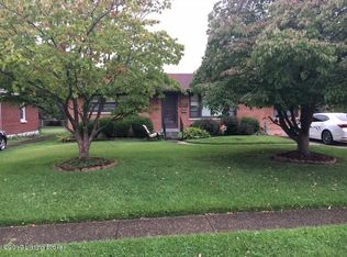 2218 Thistledawn Dr, Shively, KY 40216