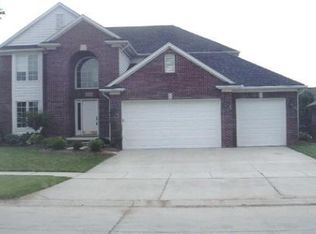 21016 Strawberry Hl, Macomb, MI 48044