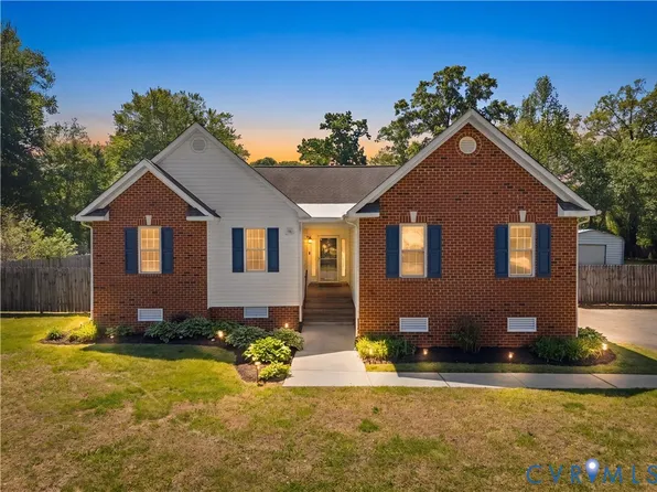 4301 Greenbriar Dr, Chester, VA 23831