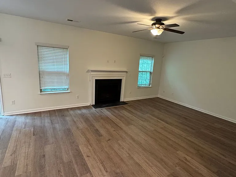 219 Luna Trl — Photo 8