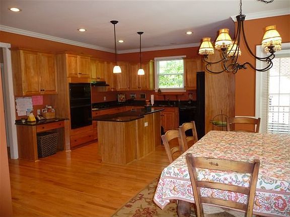 5th image of 2900 Willow Oak Dr