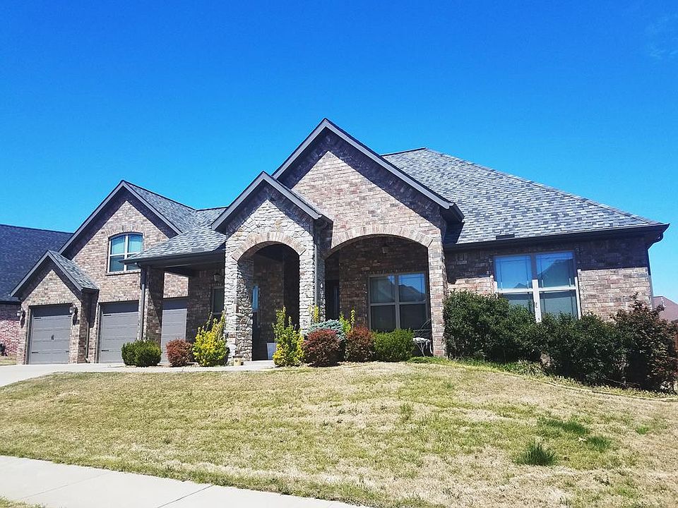 1st image of 4205 NE Blue Spruce Ave