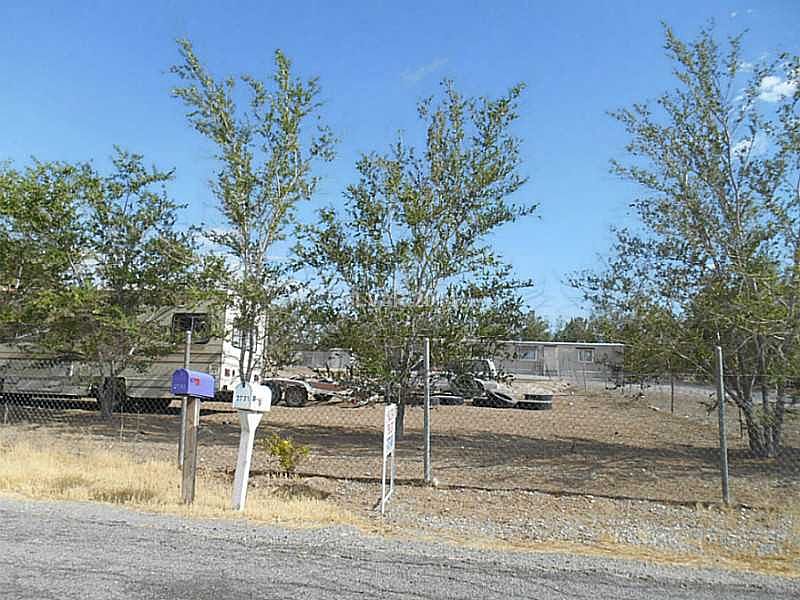 2nd image of 2731 W Medicine Man Rd