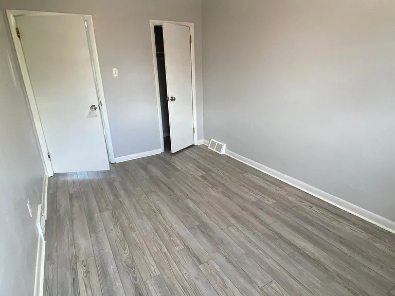 2638 Daphne Rd #2 — Photo 9