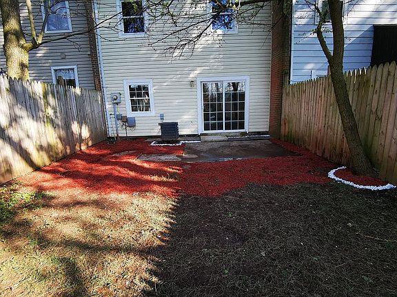 RENOVATED Apr 2020 -Backyard