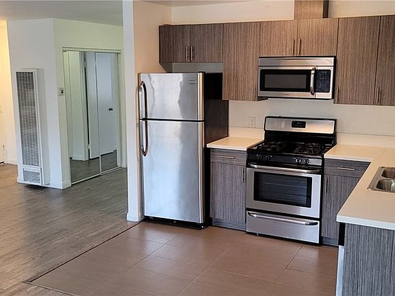 2nd image of 4906 Rosewood Ave