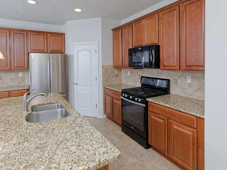 817 Palo Alto Dr NE — Photo 11