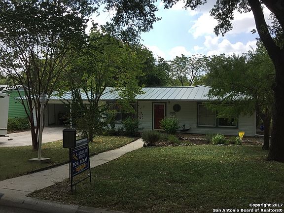 2nd image of 1048 Ivy Ln