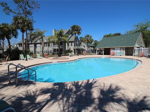 5th image of 6070 Westgate Dr APT 203
