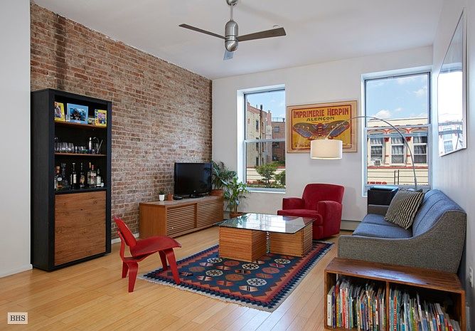 2nd image of 936 Fulton St APT 2A