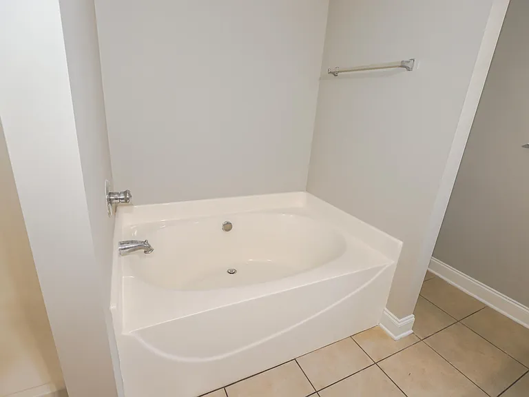 4453 Galway Dr — Photo 15
