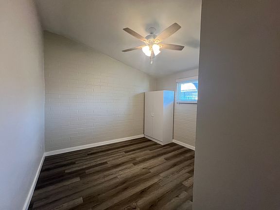4th image of 4405 N 18th Ave APT D