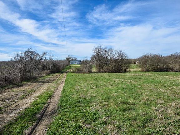 4th image of 272 Lost Cowboy Ln