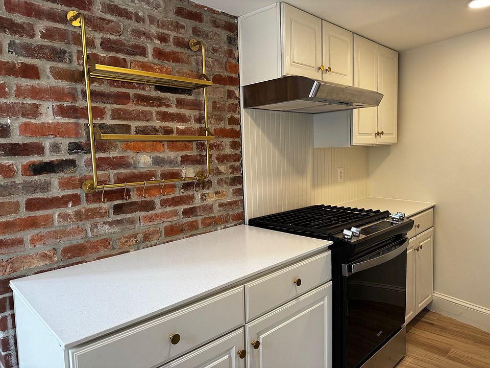Kitchen (Gas Range)