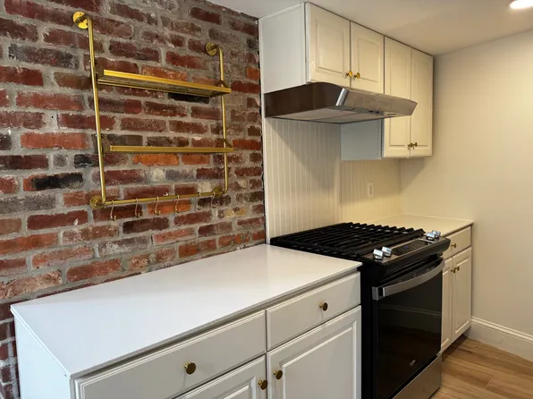 701 Massachusetts Ave NE APT B, Washington, DC 20002