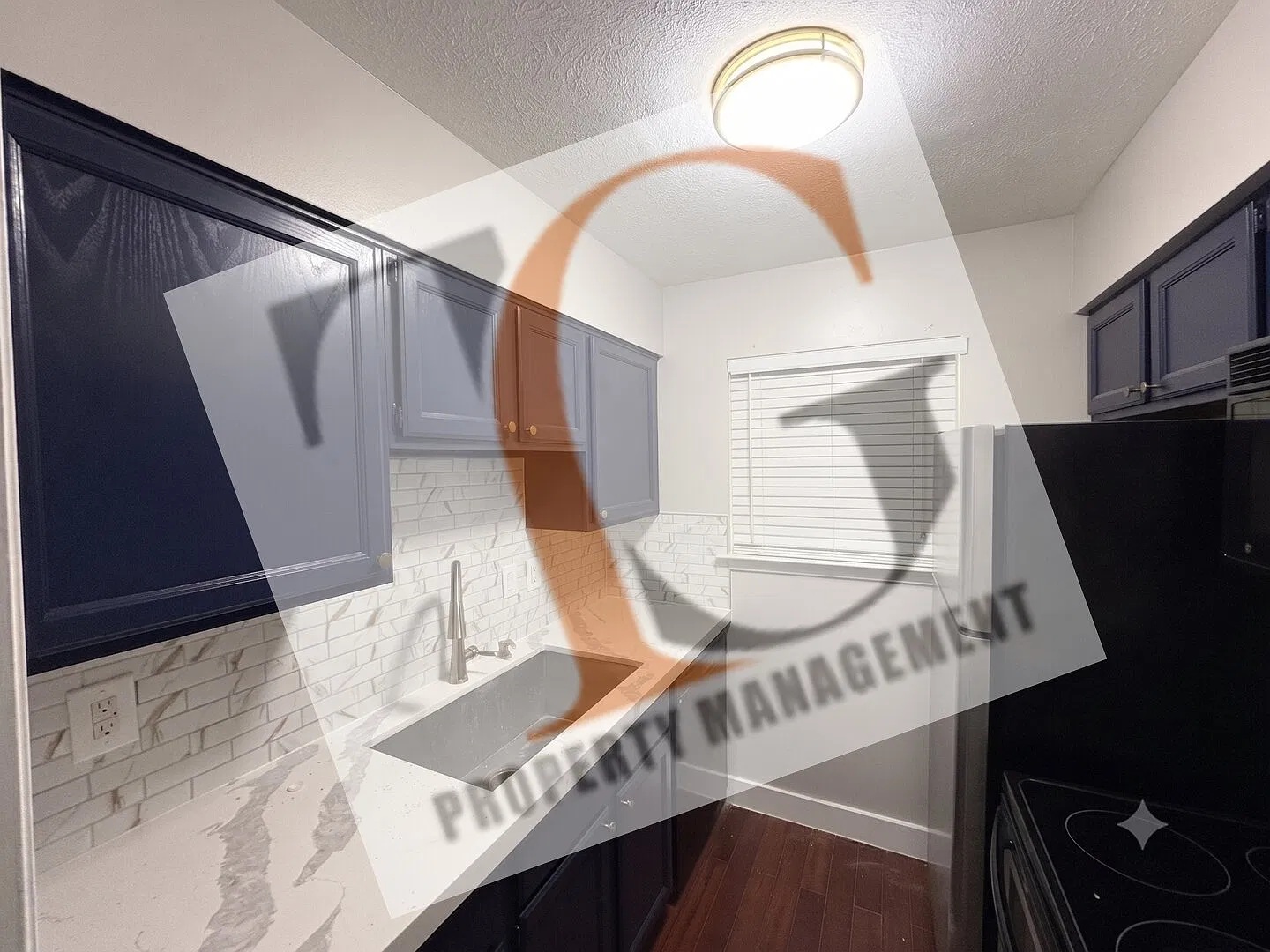 1 Bed/1 Bath Condo with In-Unit Washer/Dryer, Pool & Covered Parking! Pet Friendly! — Photo 2