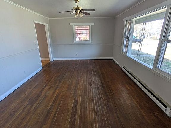 2nd image of 2842 Dale St #A