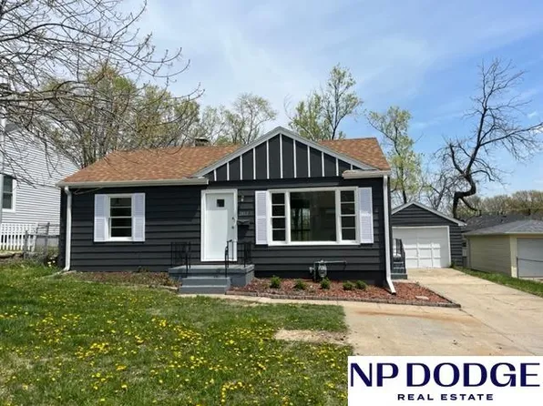 2813 S 40th St, Omaha, NE 68105