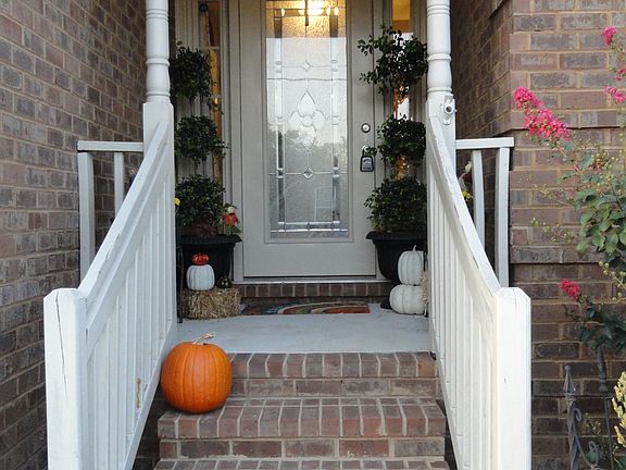 4th image of 202 Jordan Ave