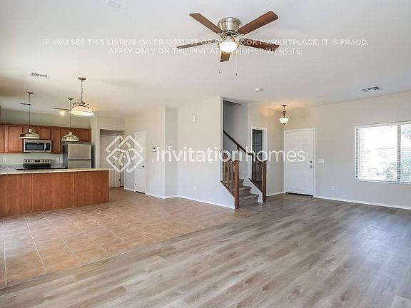 3rd image of 1559 E Megan Dr