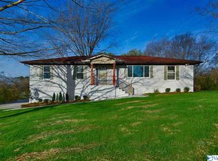 1049 Brownsboro Rd, Gurley, AL 35748